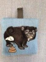 Poopie bag zwarte pug op spijkerstof